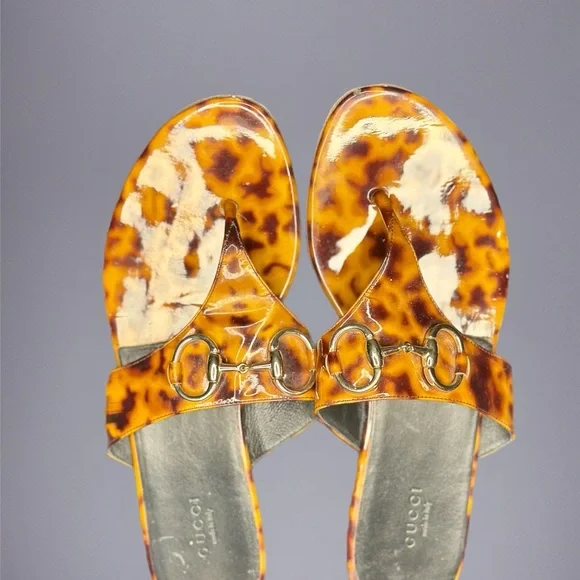 Gucci Tortoise Shell Patent Leather Horsebit Thong Sandals, Size 9 - Picture 3 of 11